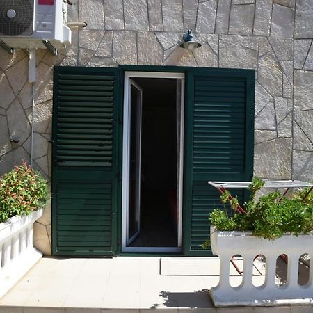 Apartments Pomalo Makarska Bagian luar foto