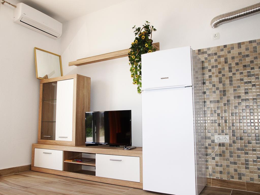 Apartments Pomalo Makarska Bagian luar foto