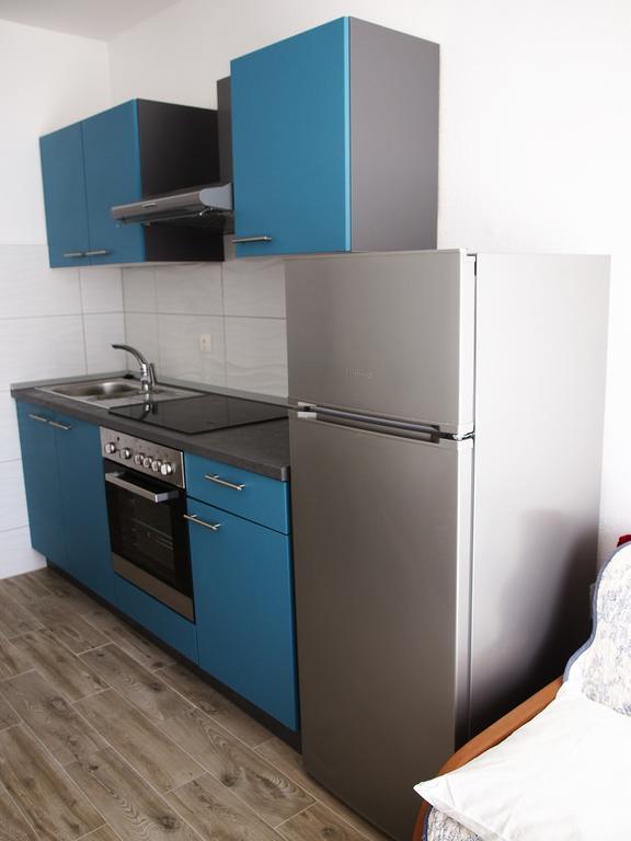 Apartments Pomalo Makarska Bagian luar foto